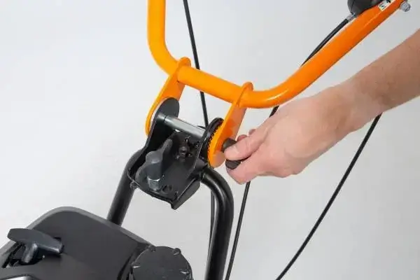 Ariens AS 60E WeedHex